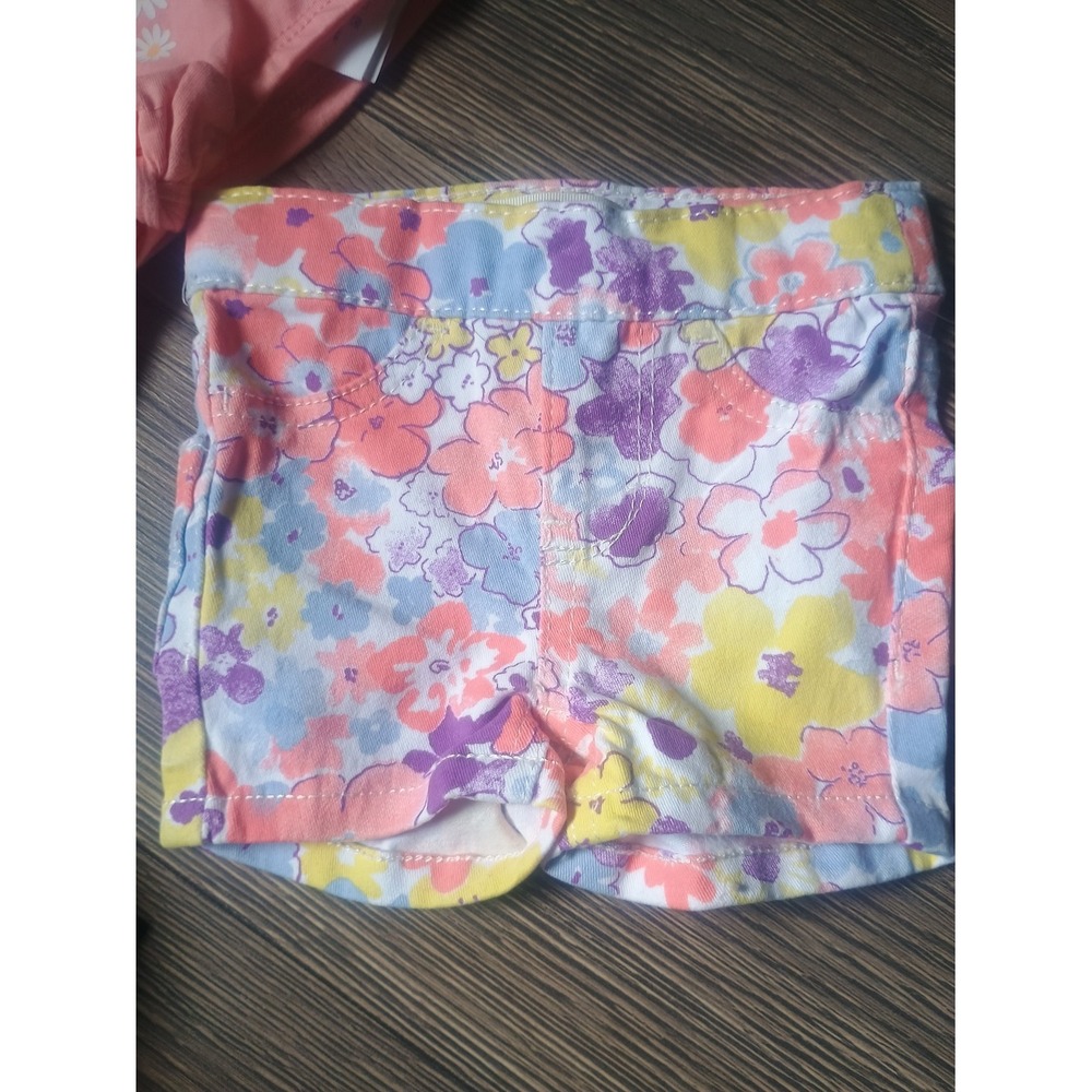 Levis Baby Girls 2-Piece Set Peach Graphic Tie Front Shirt Floral Shorts 3M NEW - Picture 7 of 8
